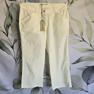 MAX STUDIO | NWT Cropped Pants in White sz 6